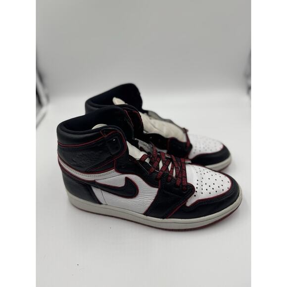 Size 9 - Jordan 1 Retro High OG Bloodline 2019 NBS260 main image 5